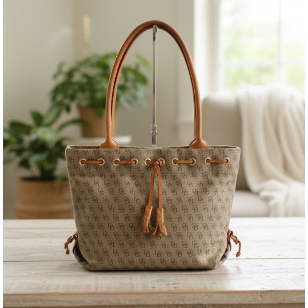 Dooney and Bourke Shoulder Bag Vtg Signature Brown Canvas Leather Trim Purse USA